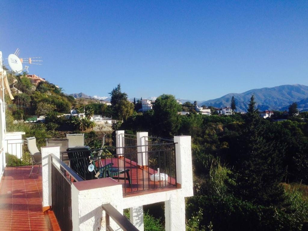 Villa La Torrecica, Con Caracter Andaluz Y Magnificas Vistas Al Mar Y Sierra Nevada Salobreña Exterior foto