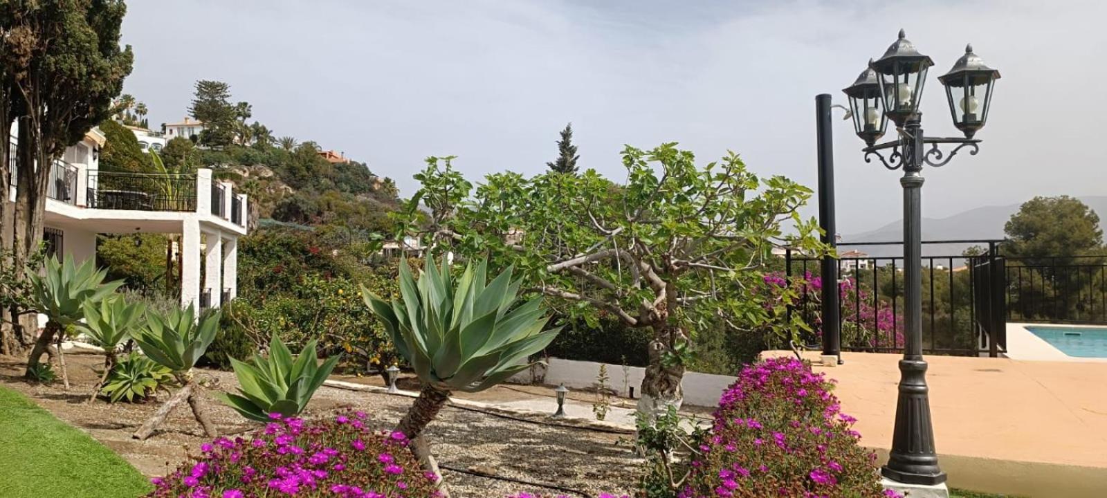 Villa La Torrecica, Con Caracter Andaluz Y Magnificas Vistas Al Mar Y Sierra Nevada Salobreña Exterior foto