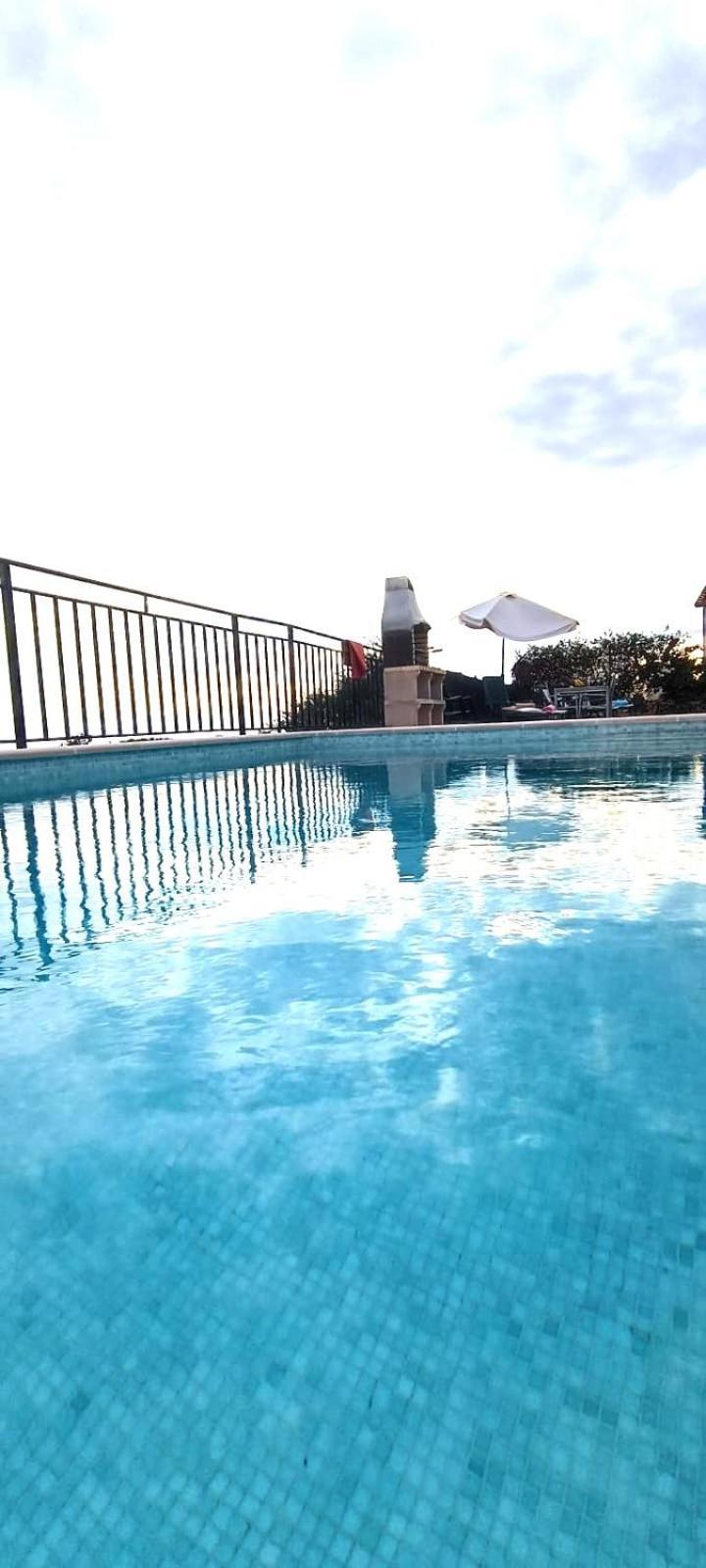 Villa La Torrecica, Con Caracter Andaluz Y Magnificas Vistas Al Mar Y Sierra Nevada Salobreña Exterior foto