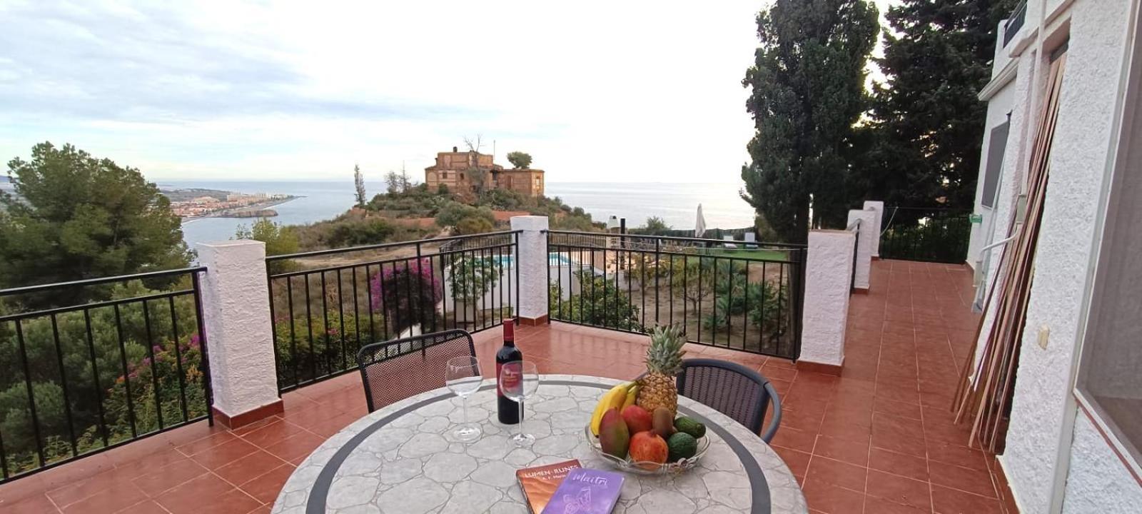 Villa La Torrecica, Con Caracter Andaluz Y Magnificas Vistas Al Mar Y Sierra Nevada Salobreña Exterior foto