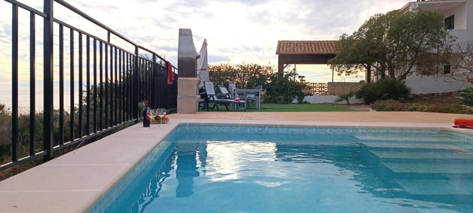 Villa La Torrecica, Con Caracter Andaluz Y Magnificas Vistas Al Mar Y Sierra Nevada Salobreña Exterior foto