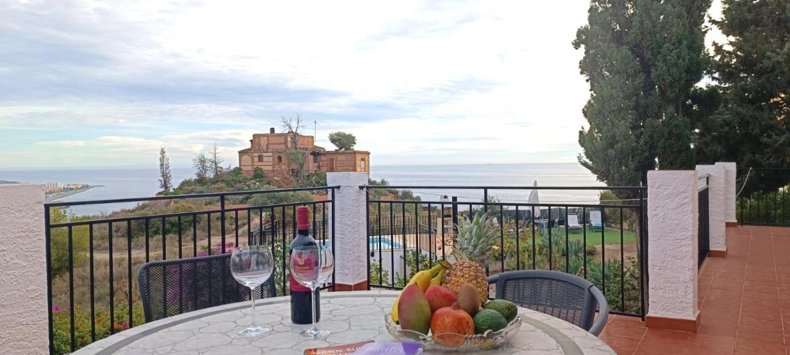 Villa La Torrecica, Con Caracter Andaluz Y Magnificas Vistas Al Mar Y Sierra Nevada Salobreña Exterior foto